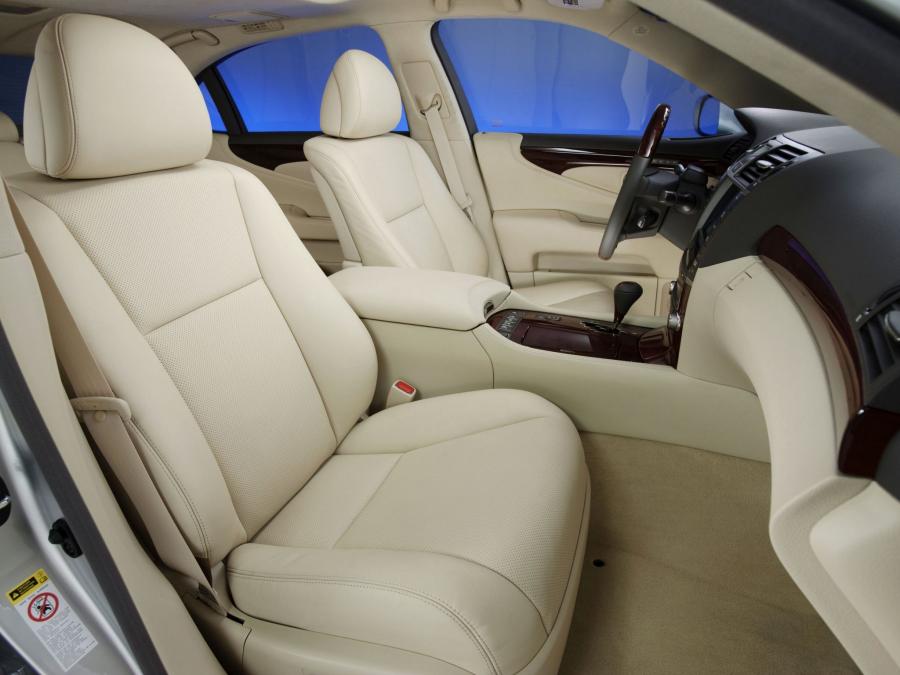  Lexus LS460L 2009 года  (фото 11 из 12)